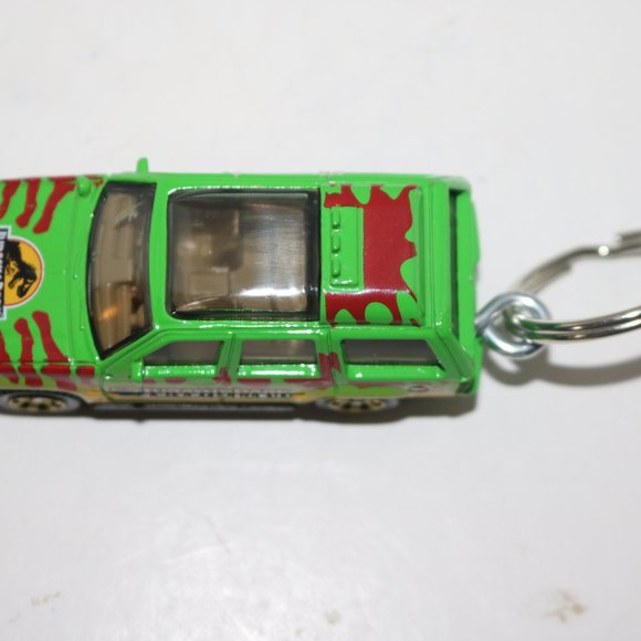 Hot Wheels Jurassic World Dominion Ford Explorer CUSTOM keychain - Picture 6 of 7